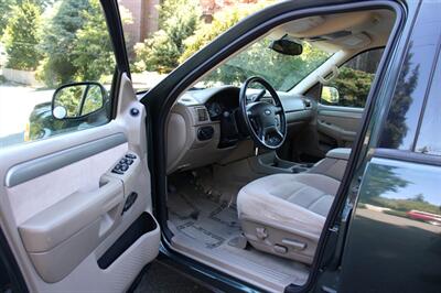 2004 Ford Explorer XLT 4x4   - Photo 5 - Shoreline, WA 98133