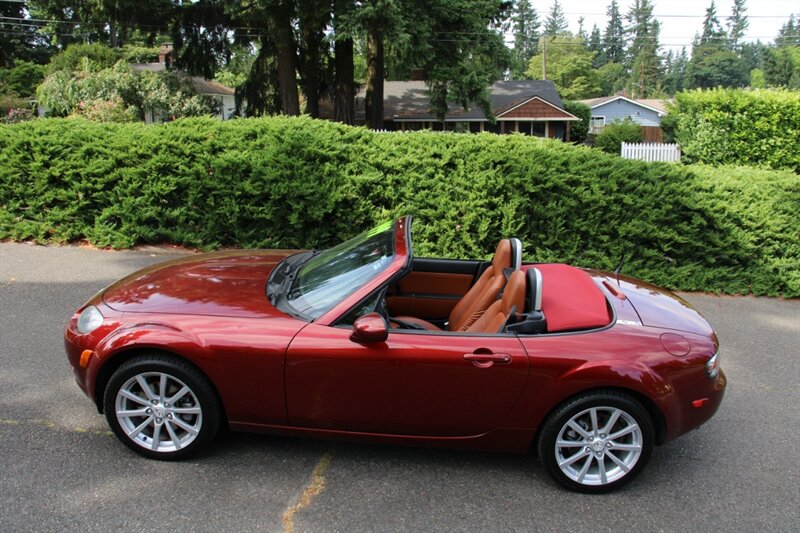 2006 Mazda MX-5 Miata Grand Touring 1-owner - Photo 1 - Shoreline, WA 98133