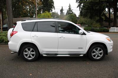 2011 Toyota RAV4 Limited   - Photo 12 - Shoreline, WA 98133