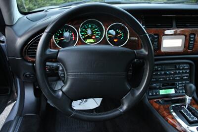 2005 Jaguar XKR   - Photo 15 - Shoreline, WA 98133