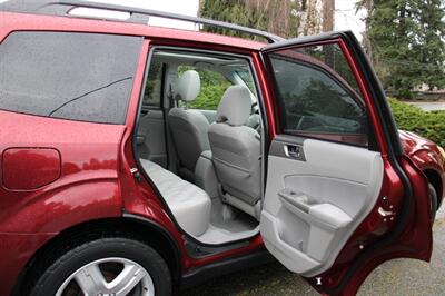2010 Subaru Forester 2.5X Premium   - Photo 6 - Shoreline, WA 98133