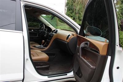 2013 Buick Enclave Premium   - Photo 15 - Shoreline, WA 98133