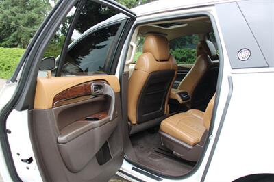 2013 Buick Enclave Premium   - Photo 16 - Shoreline, WA 98133