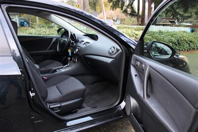 2011 Mazda Mazda3 i Sport   - Photo 13 - Shoreline, WA 98133