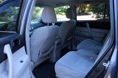 2012 Toyota Highlander Base 1-owner   - Photo 14 - Shoreline, WA 98133