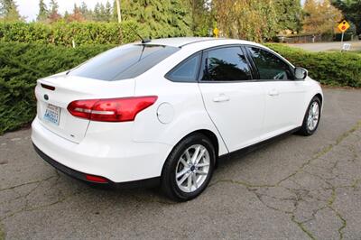 2015 Ford Focus SE   - Photo 3 - Shoreline, WA 98133