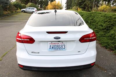 2015 Ford Focus SE   - Photo 11 - Shoreline, WA 98133