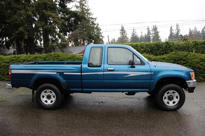 1994 Toyota Pickup DX V6   - Photo 10 - Shoreline, WA 98133