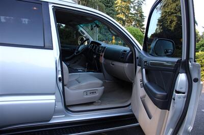 2004 Toyota 4Runner Limited   - Photo 13 - Shoreline, WA 98133