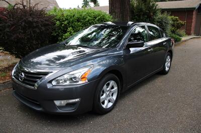 2013 Nissan Altima 2.5 S   - Photo 1 - Shoreline, WA 98133