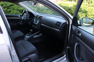 2010 Volkswagen Jetta S PZEV   - Photo 13 - Shoreline, WA 98133