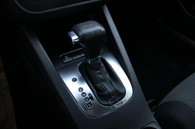 2010 Volkswagen Jetta S PZEV   - Photo 8 - Shoreline, WA 98133