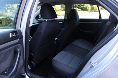 2010 Volkswagen Jetta S PZEV   - Photo 14 - Shoreline, WA 98133