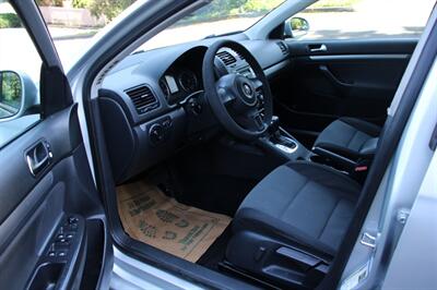2010 Volkswagen Jetta S PZEV   - Photo 5 - Shoreline, WA 98133
