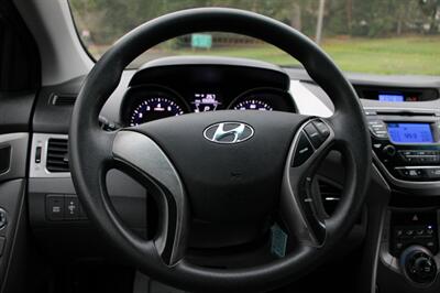 2013 Hyundai ELANTRA GLS   - Photo 17 - Shoreline, WA 98133