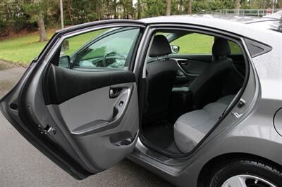 2013 Hyundai ELANTRA GLS   - Photo 14 - Shoreline, WA 98133