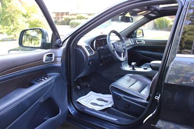 2014 Jeep Grand Cherokee Overland   - Photo 5 - Shoreline, WA 98133