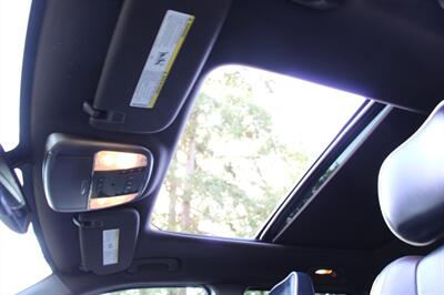 2014 Jeep Grand Cherokee Overland   - Photo 10 - Shoreline, WA 98133