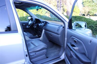 2005 Honda Pilot EX-L   - Photo 14 - Shoreline, WA 98133