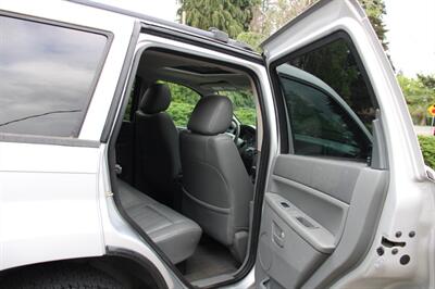 2007 Jeep Grand Cherokee Laredo   - Photo 6 - Shoreline, WA 98133