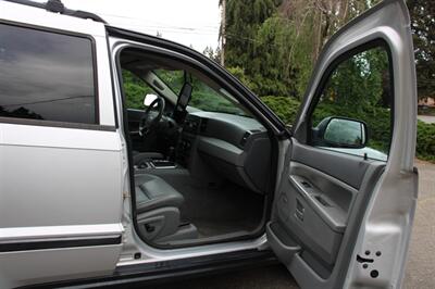 2007 Jeep Grand Cherokee Laredo   - Photo 14 - Shoreline, WA 98133