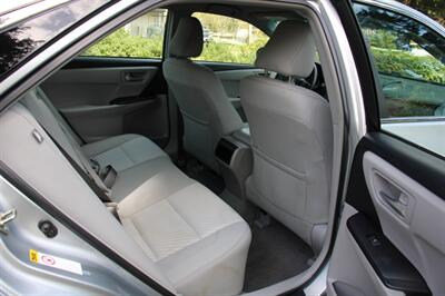 2017 Toyota Camry LE   - Photo 6 - Shoreline, WA 98133