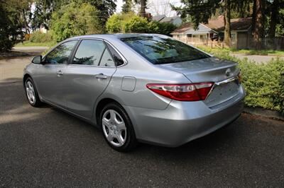 2017 Toyota Camry LE   - Photo 4 - Shoreline, WA 98133