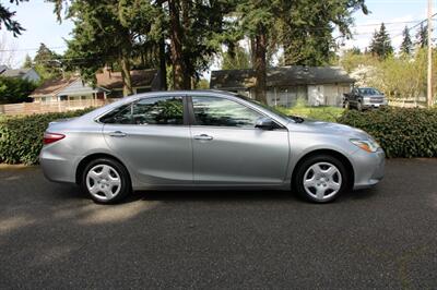 2017 Toyota Camry LE   - Photo 12 - Shoreline, WA 98133