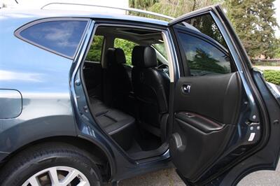 2012 Nissan Rogue SV w/SL Package   - Photo 6 - Shoreline, WA 98133