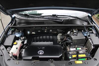 2010 Toyota RAV4 Limited   - Photo 18 - Shoreline, WA 98133