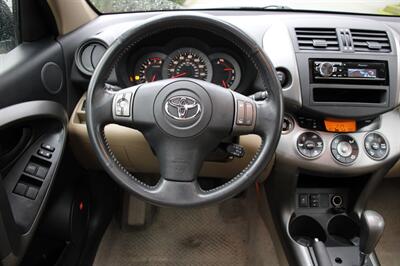 2010 Toyota RAV4 Limited   - Photo 17 - Shoreline, WA 98133