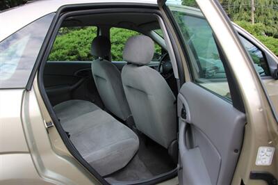 2001 Ford Focus LX  102K MILES   - Photo 6 - Shoreline, WA 98133