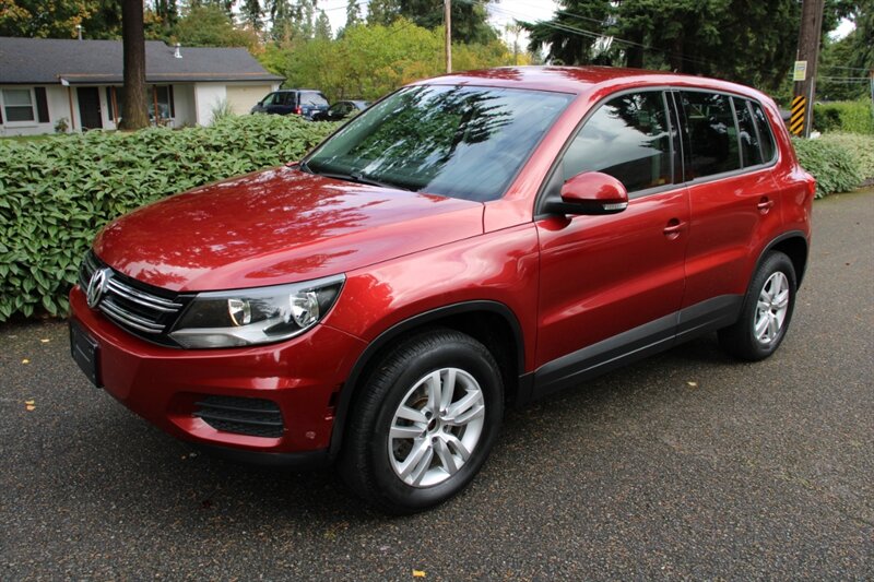 2012 Volkswagen Tiguan S   - Photo 1 - Shoreline, WA 98133