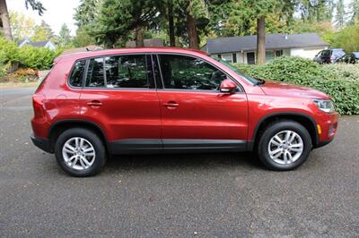2012 Volkswagen Tiguan S   - Photo 11 - Shoreline, WA 98133