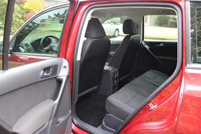 2012 Volkswagen Tiguan S   - Photo 14 - Shoreline, WA 98133