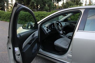 2014 Chevrolet Cruze 1LT Auto 72K MILES   - Photo 5 - Shoreline, WA 98133