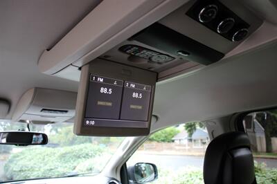 2014 Chrysler Town & Country Touring   - Photo 10 - Shoreline, WA 98133
