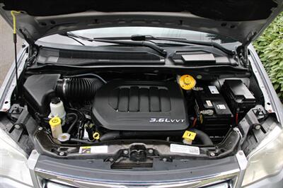2014 Chrysler Town & Country Touring   - Photo 21 - Shoreline, WA 98133
