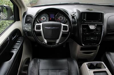 2014 Chrysler Town & Country Touring   - Photo 20 - Shoreline, WA 98133
