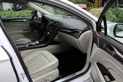 2017 Ford Fusion Energi Platinum   - Photo 12 - Shoreline, WA 98133
