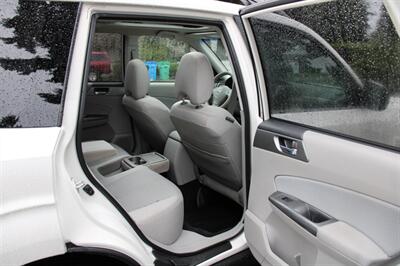 2012 Subaru Forester 2.5X Premium   - Photo 6 - Shoreline, WA 98133