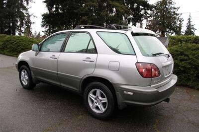 1999 Lexus RX 300   - Photo 4 - Shoreline, WA 98133