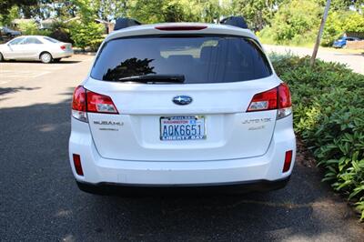 2013 Subaru Outback 2.5i Premium   - Photo 10 - Shoreline, WA 98133