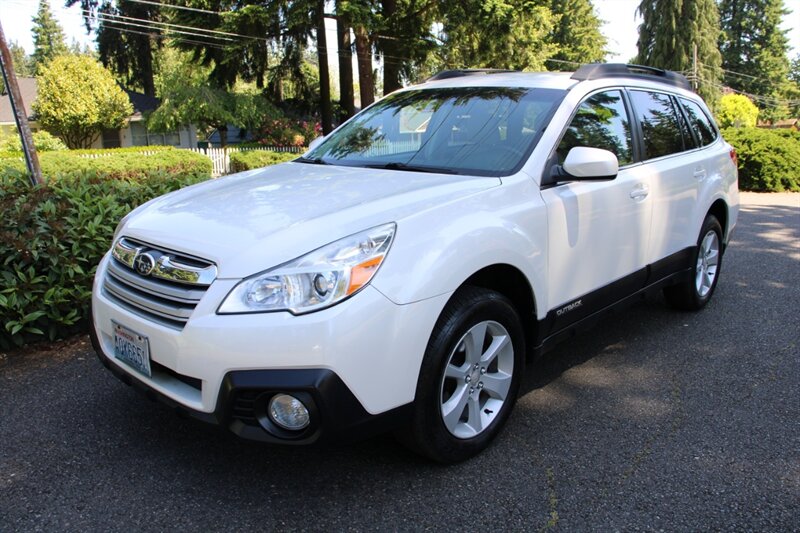 2013 Subaru Outback 2.5i Premium - Photo 1 - Shoreline, WA 98133