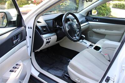 2013 Subaru Outback 2.5i Premium   - Photo 5 - Shoreline, WA 98133