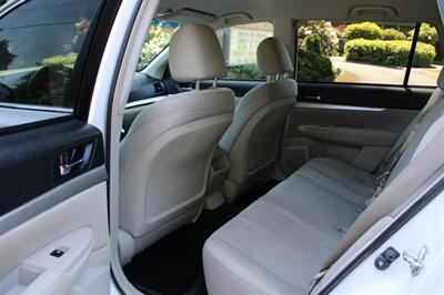 2013 Subaru Outback 2.5i Premium   - Photo 14 - Shoreline, WA 98133