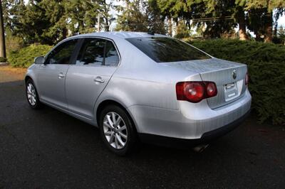 2010 Volkswagen Jetta SEL PZEV   - Photo 4 - Shoreline, WA 98133