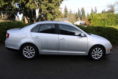 2010 Volkswagen Jetta SEL PZEV   - Photo 12 - Shoreline, WA 98133