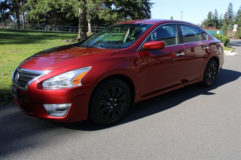 2013 Nissan Altima 2.5 S   - Photo 1 - Shoreline, WA 98133
