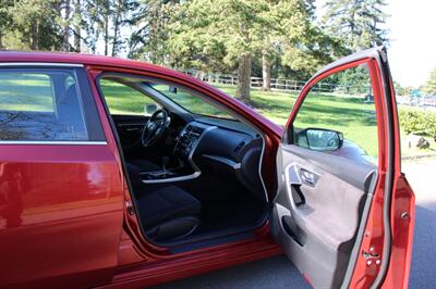 2013 Nissan Altima 2.5 S   - Photo 13 - Shoreline, WA 98133
